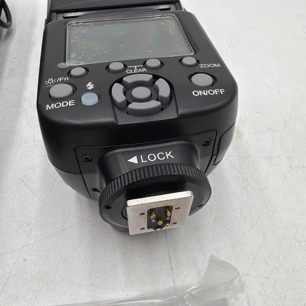 SUNPAK DF4000u PowerZoom Flash for Nikon / Canon DSLR Cameras Open Box